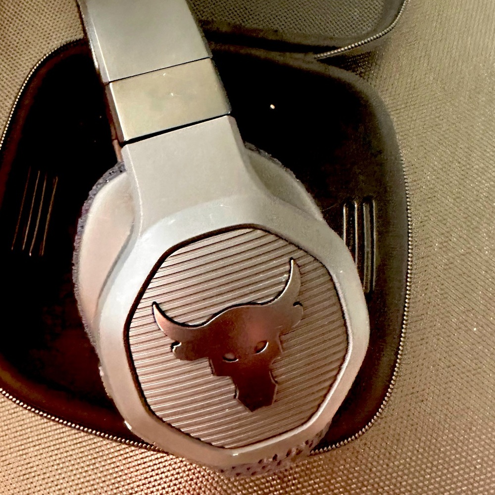 JBL - Under Armour Project Rock Wireless Over-the-Ear Headphones - Black